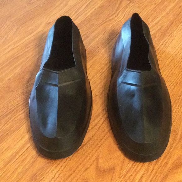 Rubber Slip On Covers for Dress Shoes - Picture 2 of 7